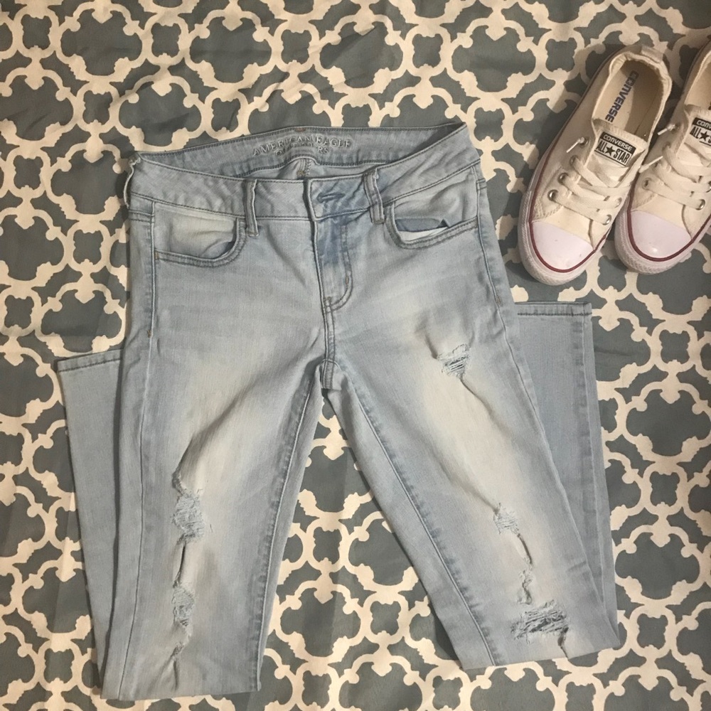 American Eagle distressed jeggings